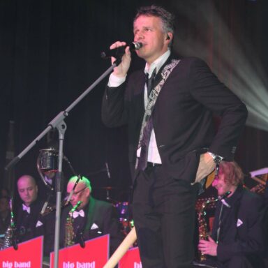 Metroklub Big Band a Janek Ledecký